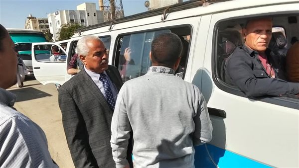 بعد استبدال البيك آب بالميكروباص.. رئيس ديرمواس يتابع تطبيق منظومة نقل الركاب الجديدة بعد استبدال البيك آب بالميكروباص.. رئيس ديرمواس يتابع تطبيق منظومة نقل الركاب الجديدة