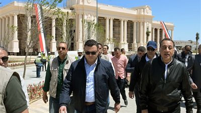 التعاقد مع شركات عالمية لإدارة الشقق الفندقية بالمشروع.. رئيس الوزراء يتفقد «المدينة التراثية» التعاقد مع شركات عالمية لإدارة الشقق الفندقية بالمشروع.. رئيس الوزراء يتفقد «المدينة التراثية»