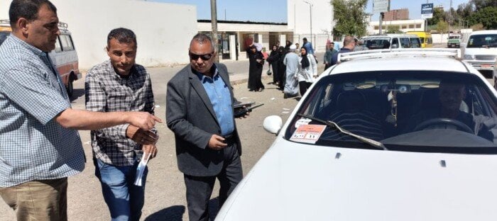 محافظ قنا يتابع جولات رؤساء المراكز لتطبيق التعريفة الجديدة محافظ قنا يتابع جولات رؤساء المراكز لتطبيق التعريفة الجديدة