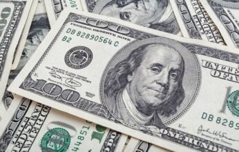 الأخضر بكام في البنوك؟.. سعر الدولار اليوم مقابل الجنيه المصري السبت 12 أبريل