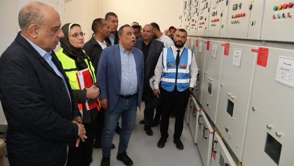 وزير الكهرباء يتفقد محطات محولات رشيد لتوفير التغذية الكهربائية.. صور وزير الكهرباء يتفقد محطات محولات رشيد لتوفير التغذية الكهربائية.. صور