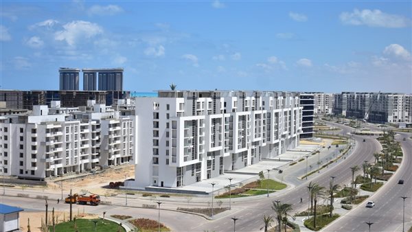 مدبولي يسأل عن موقف الوحدات السكنية بالعلمين الجديدة.. ووزير الإسكان: تسليم 6396 وحدة بالمرحلة الأولى مدبولي يسأل عن موقف الوحدات السكنية بالعلمين الجديدة.. ووزير الإسكان: تسليم 6396 وحدة بالمرحلة الأولى