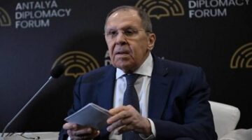 لافروف: جهود المجتمع الأوروبي الأطلسي تتركز الآن على الاستعداد لحرب جديدة