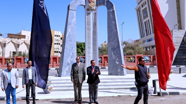 العيد القومي| محافظ سوهاج يطلق إشارة بدء ماراثون المشي بمشاركة 400 شاب العيد القومي| محافظ سوهاج يطلق إشارة بدء ماراثون المشي بمشاركة 400 شاب