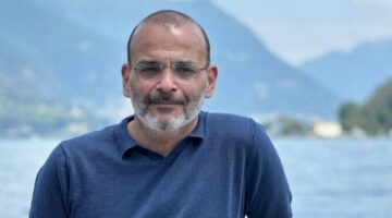 «مستوحى من أحداث حقيقية».. أيمن بهجت قمر يكشف عن تفاصيل فيلم ريستارت