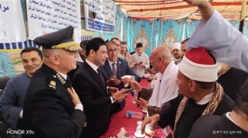 نائب محافظ سوهاج  يحضر جلسة صلح بين عائلتين في عرابة أبو الدهب بمركز سوهاج