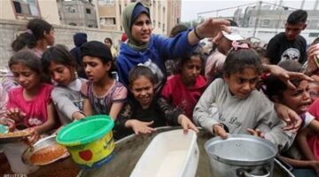 أزمة إنسانية خانقة في غزة: صعوبة الوصول إلى المياه والتهديدات المعيشية تزداد