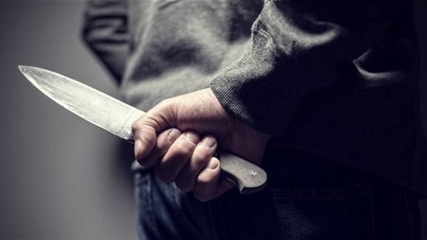 بسبب خلاف على الأجرة.. سائق توكتوك يهاجم شابًا وشقيقته بسلاح أبيض في القناطر الخيرية بسبب خلاف على الأجرة.. سائق توكتوك يهاجم شابًا وشقيقته بسلاح أبيض في القناطر الخيرية