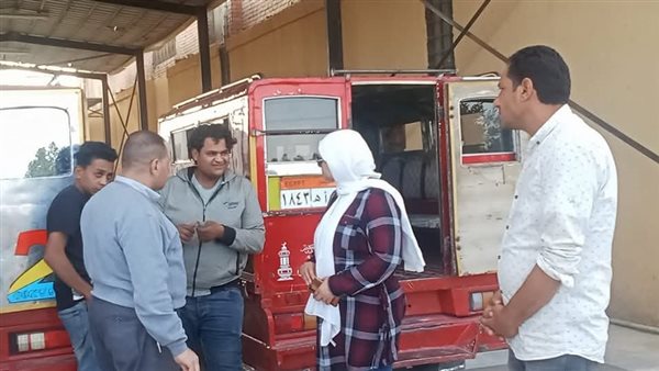 رئيس مدينة يوسف الصديق تتابع مواقف السيارات وتوجه بالالتزام بالتعريفة الجديدة.. صور رئيس مدينة يوسف الصديق تتابع مواقف السيارات وتوجه بالالتزام بالتعريفة الجديدة.. صور