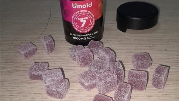 ضبط 92 كيس شابو و107 كيس آيس بحوزة سائق توك توك في سنورس بالفيوم