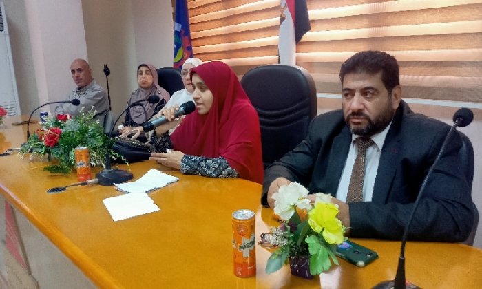 «القدوة الحسنة».. ندوة توعوية ضمن نشاط الخدمة الاجتماعية المدرسية بإدارة كفرالدوار الأزهرية «القدوة الحسنة».. ندوة توعوية ضمن نشاط الخدمة الاجتماعية المدرسية بإدارة كفرالدوار الأزهرية