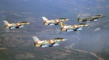 طيران الاحتلال الإسرائيلي يقصف المستشفى المعمداني في مدينة غزة