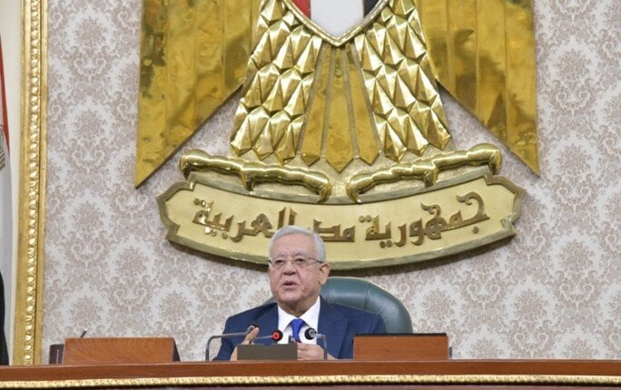 جبالي يحيل 5 قرارات جمهورية ومشروعات قوانين إلى اللجان المختصة جبالي يحيل 5 قرارات جمهورية ومشروعات قوانين إلى اللجان المختصة