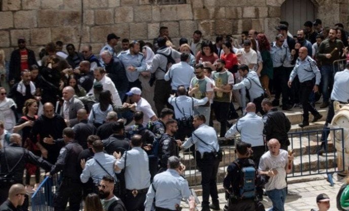 إسرائيل تمنع المسيحيين من الوصول إلى القدس للمشاركة في أحد الشعانين إسرائيل تمنع المسيحيين من الوصول إلى القدس للمشاركة في أحد الشعانين