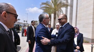 وزير العمل يستقبل نظيره التركي لبحث الملفات المشتركة في مجالات عدة