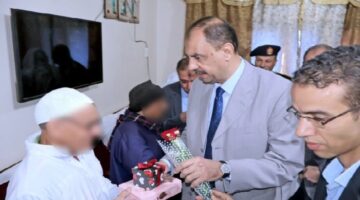 محافظ سوهاج يتفقد دار رعاية المسنين ويطمئن على مستوى الخدمات المقدمة لهم