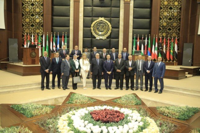 رئيس مجلس الدولة يشيد بالتحول الرقمي في الأكاديمية العربية للعلوم والتكنولوجيا رئيس مجلس الدولة يشيد بالتحول الرقمي في الأكاديمية العربية للعلوم والتكنولوجيا
