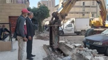 رئيس حى شرق يقوم بمتابعة أعمال تنفيذ مراحل اعمال رصف وتطوير شارعى بهتيم – اسكو