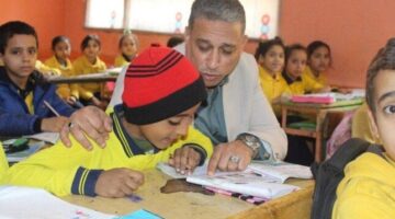 وكيل تعليم الجيزة يتفقد مدارس «أوسيم» و«منشأة القناطر»