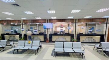 محافظ الإسكندرية يتابع أعمال تطوير المراكز التكنولوجية بالأحياء