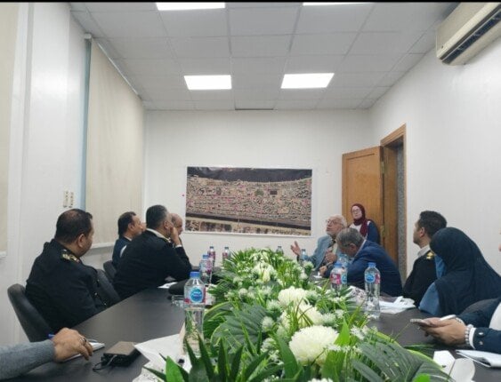 «رفع الجزر وتعديل التقاطعات».. محافظ المنيا يستعين بخبراء لتحقيق السيولة المرورية «رفع الجزر وتعديل التقاطعات».. محافظ المنيا يستعين بخبراء لتحقيق السيولة المرورية