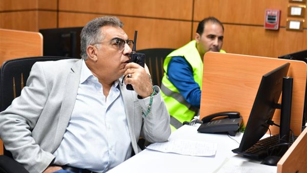 محافظ الدقهلية يكلف برفع تجمعات المياه أمام المستشفيات بشارع جيهان محافظ الدقهلية يكلف برفع تجمعات المياه أمام المستشفيات بشارع جيهان