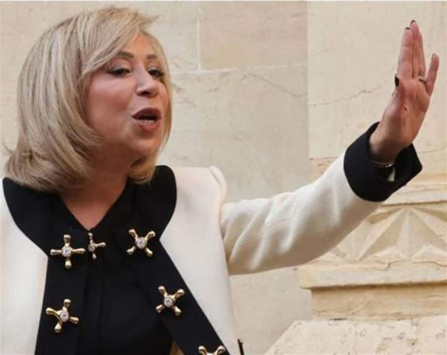 هكذا احتفلت السيدة الأولى بأحد الشعانين (صورة)