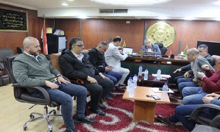 «تجارية الدقهلية» تبحث تقديم حزمة تسهيلات لإنهاء النزاعات الضريبية التي تواجه التجار «تجارية الدقهلية» تبحث تقديم حزمة تسهيلات لإنهاء النزاعات الضريبية التي تواجه التجار