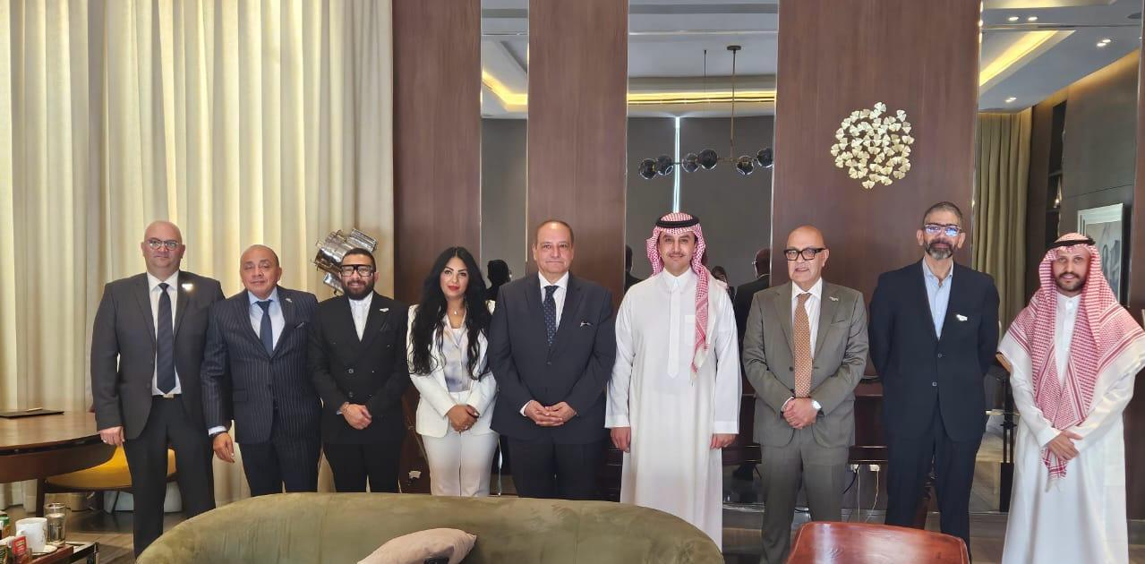 شراكة بين “سراة للاستثمار” السعودية و”الاهلي صبور العقارية” المصرية لتطوير مشاريع عقارية نوعية في المملكة شراكة بين “سراة للاستثمار” السعودية و”الاهلي صبور العقارية” المصرية لتطوير مشاريع عقارية نوعية في المملكة