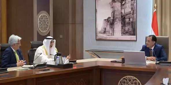 رئيس الوزراء: الدولة ماضية في برنامج الإصلاح الاقتصادي على مستوى السياستين المالية والنقدية رئيس الوزراء: الدولة ماضية في برنامج الإصلاح الاقتصادي على مستوى السياستين المالية والنقدية