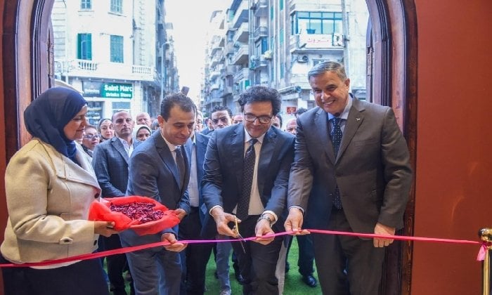 وزير الثقافة ومحافظ الإسكندرية يفتتحان «مسرح بيرم التونسي» بعد تطويره ورفع كفاءته وزير الثقافة ومحافظ الإسكندرية يفتتحان «مسرح بيرم التونسي» بعد تطويره ورفع كفاءته
