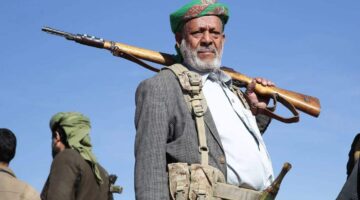 بالصواريخ والمسيرات.. الحوثيون يعلنون قصف إسرائيل