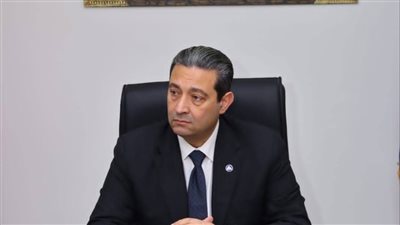 محافظ دمياط يناقش عدد من المشكلات والقضايا التي تهم المواطنين خلال اجتماعه بالصحفيين محافظ دمياط يناقش عدد من المشكلات والقضايا التي تهم المواطنين خلال اجتماعه بالصحفيين