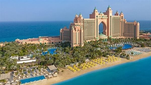 الطقس في الإمارات اليوم شديد الحرارة.. العظمى تصل إلى 44 درجة