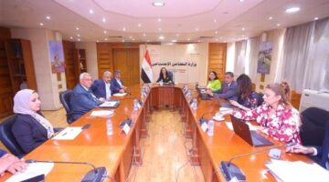 وزيرة التضامن تترأس اجتماع مجلس إدارة صندوق دعم الصناعات الريفية والبيئية.. وتناقش استراتيجية عمله