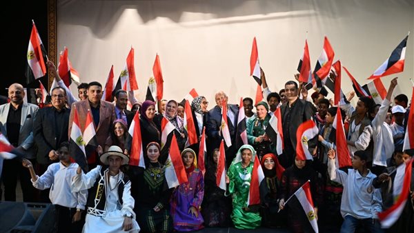 وزير الثقافة: “أهل مصر” مشروع استراتيجي لبناء وعي أبناء المحافظات الحدودية وزير الثقافة: “أهل مصر” مشروع استراتيجي لبناء وعي أبناء المحافظات الحدودية