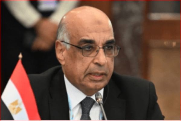وزير العدل يصدر قرارًا بـ إنشاء لجنة للتوفيق في بعض المنازعات بجامعة العريش «مستند» وزير العدل يصدر قرارًا بـ إنشاء لجنة للتوفيق في بعض المنازعات بجامعة العريش «مستند»