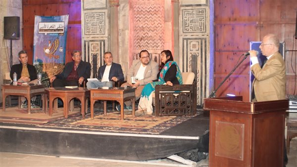 مهرجان القاهرة الأدبي يناقش "القصص القصيرة والمجتمع المعاصر" مهرجان القاهرة الأدبي يناقش "القصص القصيرة والمجتمع المعاصر"