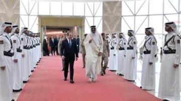 السيسي وأمير قطر يعقدان مباحثات ثنائية في الدوحة لتعزيز التعاون ومناقشة مستجدات غزة