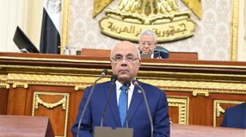 كل مواطن مديون بـ 105  .. رئيس "إسكان النواب" ينتقد زيادة الدين بمناقشات الحساب الختامي: مؤشر خطير.. والبرلمان لازم يقول للحكومة "كفاية كده"