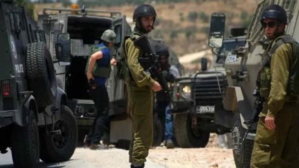 الاحتلال الإسرائيلي يقتحم مستشفى جنين ويعتقل شابا فلسطينيا الاحتلال الإسرائيلي يقتحم مستشفى جنين ويعتقل شابا فلسطينيا