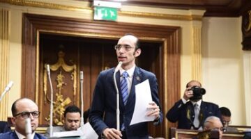 النائب محمد عبد العزيز يرفض الحساب الختامي: الحكومة تهدر المال العام وترفع الأسعار على المواطن