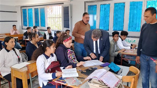 وكيل تعليم البحيرة يتفقد مدارس وادى النطرون وكيل تعليم البحيرة يتفقد مدارس وادى النطرون