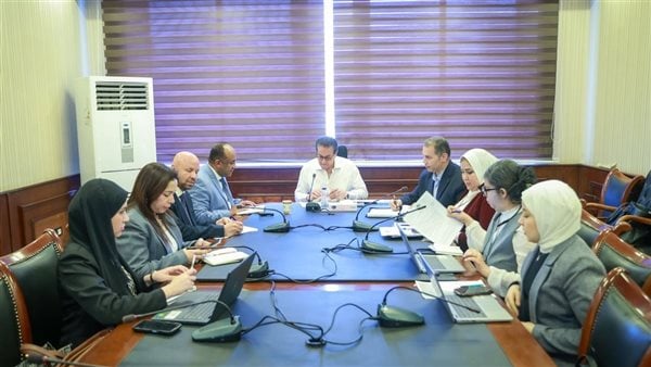 الصحة تدرس مقترحًا لتعديل منظومة إصدار قرارات نفقة الدولة وإعطاء الأولية للحالات العاجلة الصحة تدرس مقترحًا لتعديل منظومة إصدار قرارات نفقة الدولة وإعطاء الأولية للحالات العاجلة
