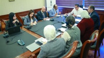 وزير الصحة يناقش منظومة لترشيد استخدام الأدوية.. وتوجيه بتشجيع البدائل المحلية