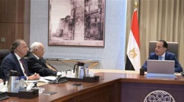لمناقشة استعدادات الانتخابات البرلمانية القادمة.. رئيس الوزراء يلتقي أعضاء اللجنة الاستشارية للشئون السياسية
