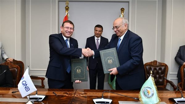 وزير الزراعة يشهد توقيع بروتوكول تعاون بين QNB مصر ومركز بحوث الصحراء وزير الزراعة يشهد توقيع بروتوكول تعاون بين QNB مصر ومركز بحوث الصحراء