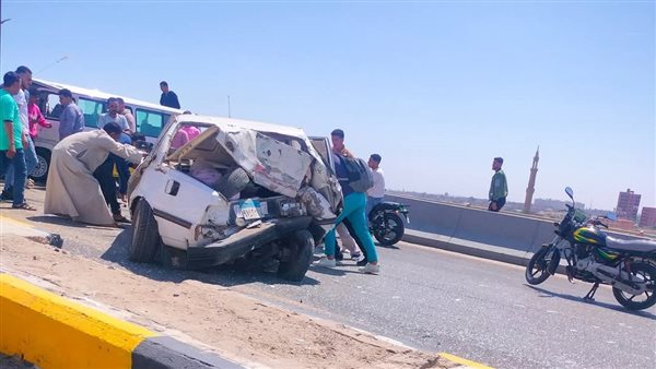 إصابة 6 أشخاص بجروح خطيرة في حادث تصادم سيارتين بالمنيا إصابة 6 أشخاص بجروح خطيرة في حادث تصادم سيارتين بالمنيا