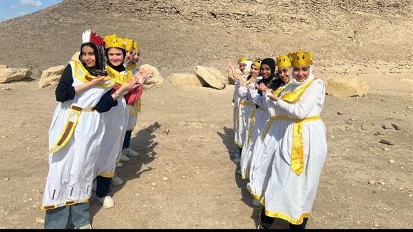 آثار الفيوم تنظم رحلة لطلاب المدارس إلى هرمي اللاهون وهوارة.. صور