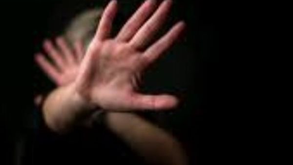 ضبط عامل دليفري لاتهامه بالتحرش بطفلة بالتجمع الأول ضبط عامل دليفري لاتهامه بالتحرش بطفلة بالتجمع الأول